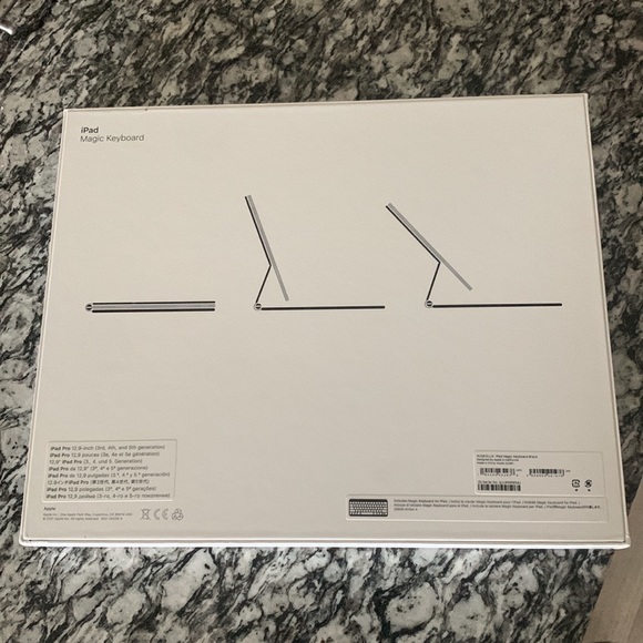 New Apple Magic Keyboard for 12.9-inch iPad. - Picture 2 of 3